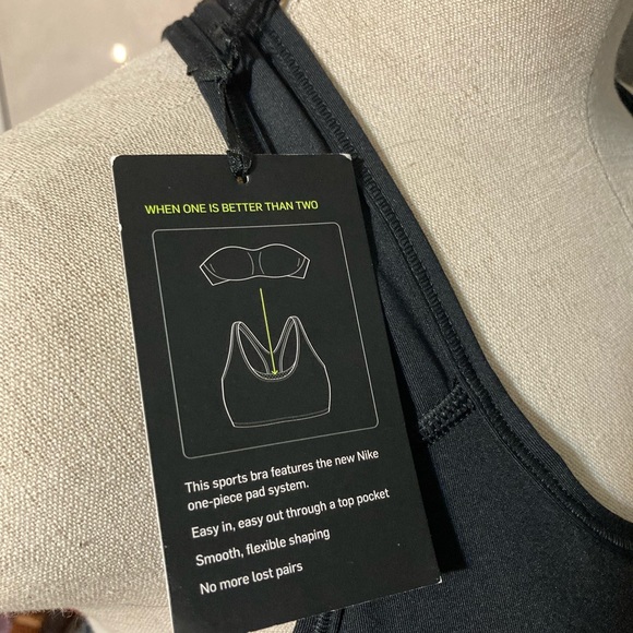 New: Nike Swoosh Sports Bra - Picture 5 of 5